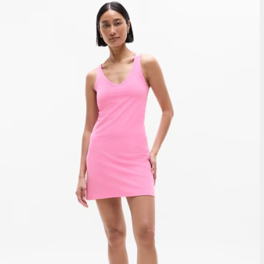 010 - NWT Athleta Transcend Dress Size M